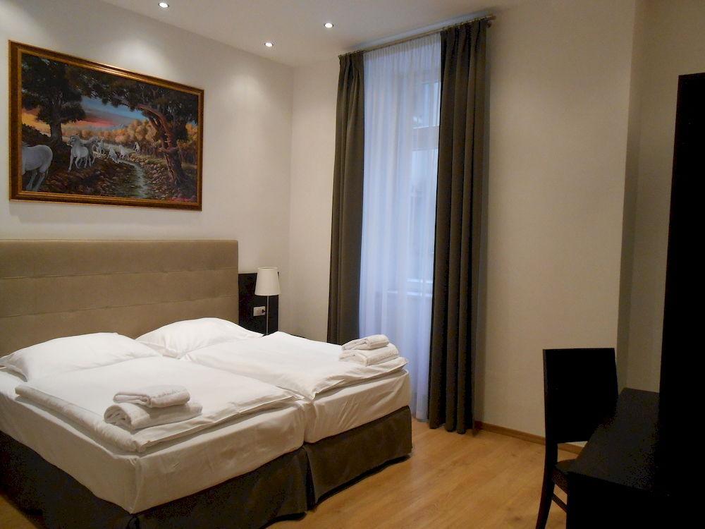 The Palace Suites And Apartments Praga Zewnętrze zdjęcie